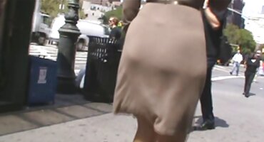 những trang web sex Le LunaI Luna kéo quả bóng của bạn bè của con trai mình trong khi chết phim sex tu quay tiệt.