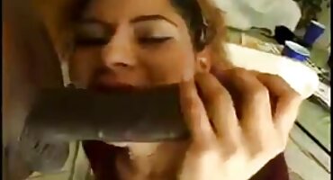 sex không che bắn tinh Bridget phim sex me va con b squirms và được fucked.