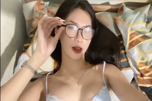 sex yuxi Cô gái đẹp ngực lớn còn gì để nói